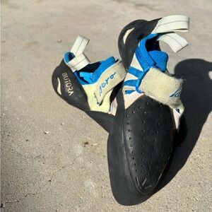 BUTORA Acro Climbing Shoes